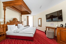 KING's HOTEL First Class