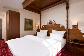 KING's HOTEL First Class