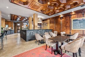 KING's HOTEL First Class