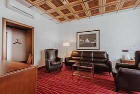 KING's HOTEL First Class