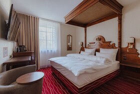 KING's HOTEL First Class