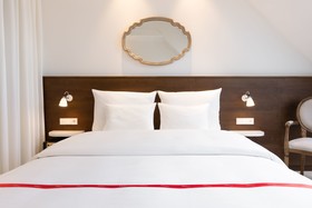 Ruby Rosi Hotel