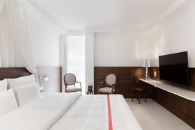 Ruby Rosi Hotel