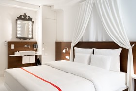 Ruby Rosi Hotel