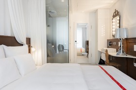 Ruby Rosi Hotel
