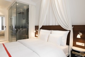 Ruby Rosi Hotel