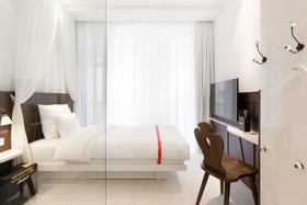 Ruby Rosi Hotel