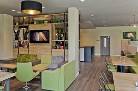 Super 8 by Wyndham Munich City North
