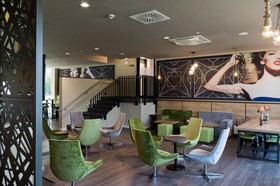 Super 8 by Wyndham Munich City North
