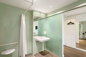 Super 8 by Wyndham Munich City North