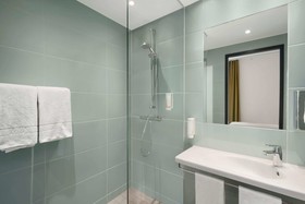 Super 8 by Wyndham Munich City West