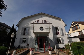 Villa Waldperlach by Blattl