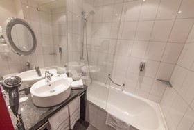 NOVINA HOTEL Tillypark