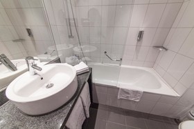 NOVINA HOTEL Tillypark