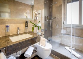 Tiptop Hotel Burgschmiet