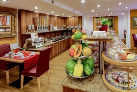 Tiptop Hotel Burgschmiet