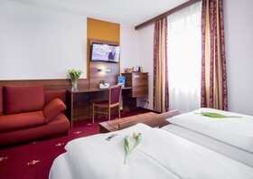Tiptop Hotel Burgschmiet
