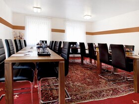 Tiptop Hotel Burgschmiet