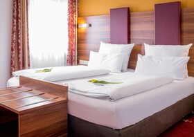 Tiptop Hotel Burgschmiet