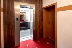 Tiptop Hotel Burgschmiet