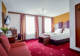 Tiptop Hotel Burgschmiet