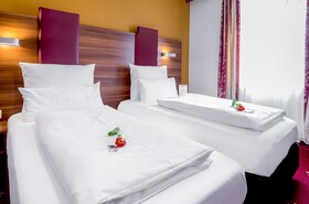 Tiptop Hotel Burgschmiet