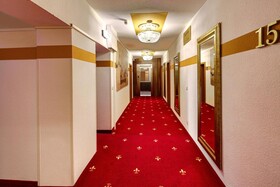 Tiptop Hotel Burgschmiet