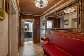 Tiptop Hotel Burgschmiet
