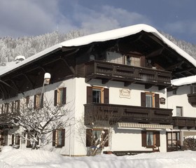 Haus Renate by Deva