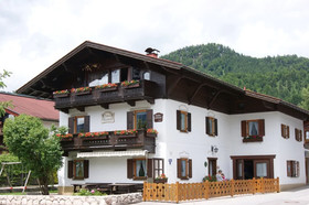 Haus Renate by Deva