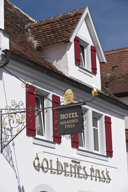 Goldenes Fass