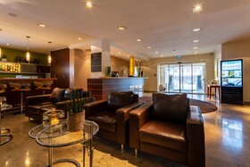 Acantus Hotel & Apartment