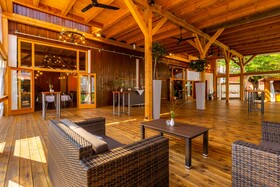 Acantus Hotel & Apartment
