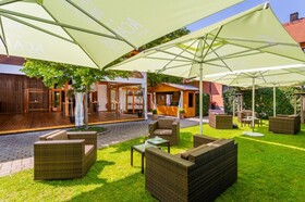 Acantus Hotel & Apartment