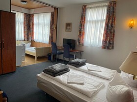 Schwarzer Adler