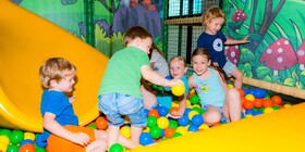 ULRICHSHOF Nature • Family • Design