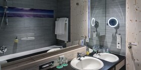 ULRICHSHOF Nature • Family • Design