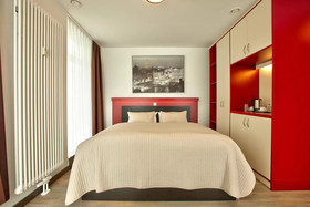 6 Rooms