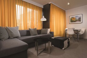 Adina Apartment Hotel Berlin Hackescher Markt