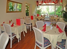 Alecsa Hotel