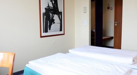Premier Inn Berlin City Süd Hotel