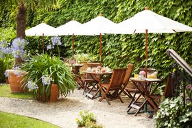 THE GATE Garden Hotel