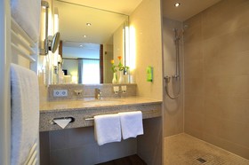 Golden Tulip Hamburg