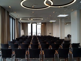 Golden Tulip Hamburg