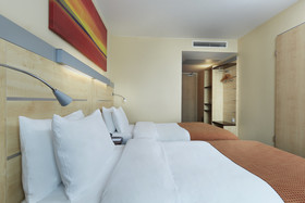 Premier Inn Berlin City Centre Hotel