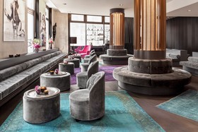 Hotel Amano