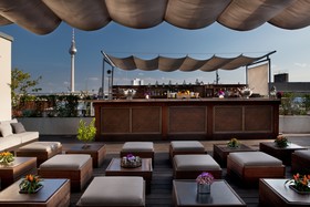 Hotel Amano