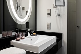 Roomers Berlin Steinplatz, Autograph Collection