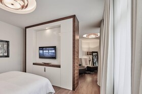 Roomers Berlin Steinplatz, Autograph Collection