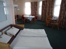 Hotel Avus